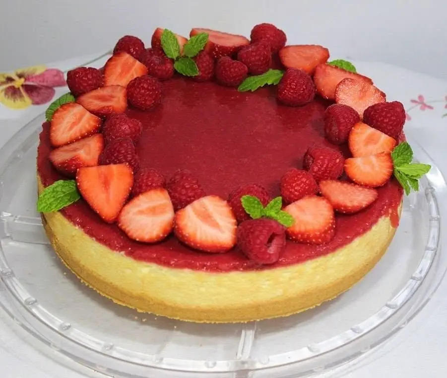 Raspberry and strawberry cheesecake