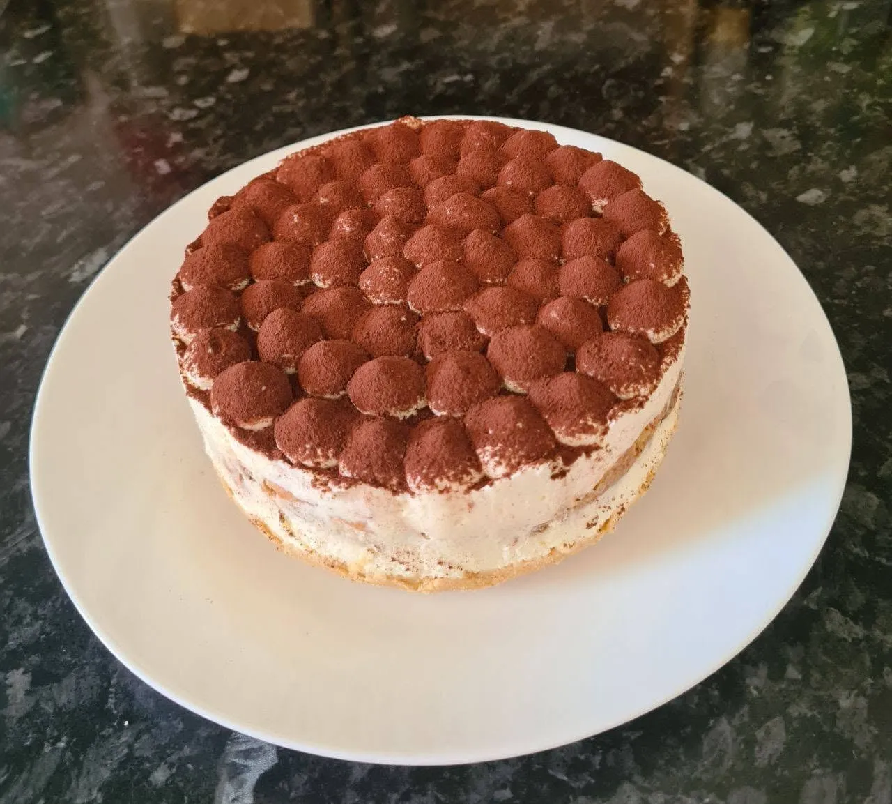Tiramisu cake